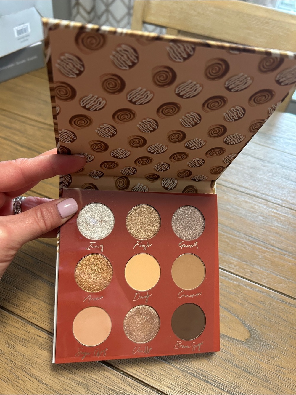 “The Chosen bun” shadow pallet